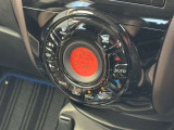 オートエアコンで温度を設定するだけで快適な車内環境を維持することができます!