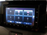 CD、Bluetooth、AM、FM、AUX、スマートフォン接続ができます。