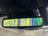 【デジタルインナーミラー】後席の大きな荷物や同乗者で後方が確認しづらい時でも安心!カメラが撮影した車両後方の映像をルームミラー内に表示。クリアな視界で状況の確認が可能です!