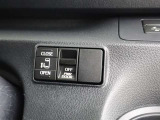 片側電動スライドドアとなる車両です右側は手動です