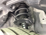 お車を安心してお乗りいただく為には、足回りの定期点検が欠かせません。サービスサポート(有償保証)では無料点検もご提供しており、安心のカーライフをお過ごしいただけるサポート体制が整っています。