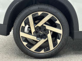 【MINI NEXT 認定中古車】安心の保証プログラムや延長保証など、MINI NEXT車両をご購入いただいたオーナーの皆様に、より快適なMINIライフを楽しんでいただくためのユニークなサービスをご用意しております。