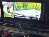 【アラウンドビューモニター】専用のカメラにより、上から見下ろしたような視点で360度クルマの周囲を確認することができます☆死角部分も確認しやすく、狭い場所での切り返しや駐車もスムーズに行えます。