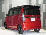 全車整備代金を車両本体価格に含んでおります。法定点検整備または定期点検を実施し、点検記録簿を発行致します。