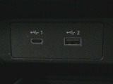 外部機器と接続できる、便利なUSBソケットを装備しています♪