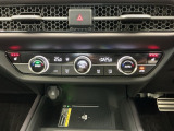 Wエアコン付きです!運転席・助手席それぞれ快適な車内でお過ごしいただけます。寒い時期には嬉しいシートヒーター付きです!