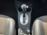 運転席まわりの画像です。