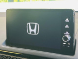 【メーカー純正9型ナビ】インテリアに溶け込むスタイリッシュな「専用設計」メーカーナビを装備♪視認性や操作性など基本性能にも優れ、より上質なカーライフをお楽しみいただけます。