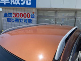【ルーフレール】外観の魅力を引き立てるとともに、ウィンタースポーツや釣り、ロードバイク等で使う各種ギアを積むキャリア取り付けベースに!アクティブなカーライフを楽しむには必須の装備ですね!