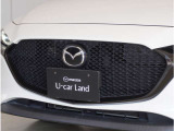 【フロントレーダーセンサー】フロントレーダーセンサーから送信される電波が前方車や障害物に反射し、もどってきた電波を検知することで制御しています。