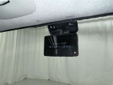 ドライブレコーダー装着車両です