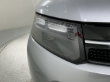 LEDヘッドライトは、点灯の瞬間から最大光量を発揮し、突然暗くなるトンネルなどでの安定感を高めます。
