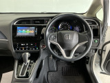 【前方視界】開放的な前方視界!運転がしやすく疲れにくいです♪窓が大きく、見通しがとっても良いおクルマですよ♪