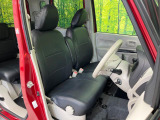 運転席シート廻りは使用感も少なく、良好な状態となっています。丁寧に使われていたことがよくわかりますね。
