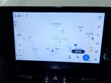 10.5インチのディスプレイオーディオ装着です。スマホとの通信で様々なサービスが楽しめます。TV視聴にも対応しています。