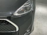 LEDヘッドライトは、点灯の瞬間から最大光量を発揮し、突然暗くなるトンネルなどでの安定感を高めます。