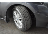 純正16インチアルミホイール/タイヤサイズは205/55R16です