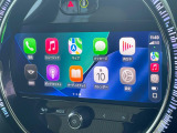 ●Apple Car Play:スマホとの有線接続で、ナビ・オーディオ再生などスマホのアプリ機能が画面でも使える便利機能です!