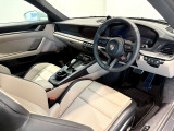 初度登録14年以内の車両には走行距離無制限の1年間認定中古車保証を付帯。さらに全車に24時間365日対応の1年間「ポルシェアシスタンス」も標準付帯し、手厚い体制で購入後のカーライフをサポートします。