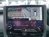 バックガイドモニターで、後方を確認しながら安心して駐車することができます。運転初心者も熟練者も必須の機能ですよ!