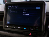 Bluetooth、AM、FM、スマートフォン接続ができます。