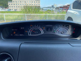 【スピードメーター】『スピードメーター』の画像になります。メーターがシンプルで見やすく運転しやすいですね!