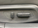 【パワーシート】スイッチ一つで簡単にシートの微調整が可能!電動だから力もいりません!快適なシートポジションにセットして、快適なドライブをお楽しみください。
