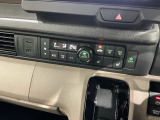 フロント両席にはシートヒーターが付いています!寒い日に便利な装備ですね。