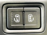 【両側パワースライドドア】スマートキーや運転席のスイッチで後席両側スライドドアの開閉が可能♪電動だから力を入れてドアを開ける必要が無く、小さなお子様でも簡単に開け閉めでき快適です♪