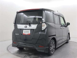 リヤ5面はプライバシーガラス☆強い日差しや車外の視線から室内を守ってくれます。