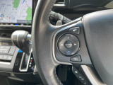 【ステリモ】ステアリングリモコンスイッチにてオーディオ操作可能となっており、運転にも集中できます。少しでも視線移動を減らし事故に遭う確率を下げます。