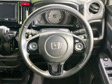 【純正革巻きステアリング】上質な革を使用することで、手にしっかり馴染みとても運転しやすいハンドルです♪