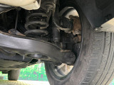 お車を安心してお乗りいただく為には、足回りの定期点検が欠かせません。サービスサポート(有償保証)では無料点検もご提供しており、安心のカーライフをお過ごしいただけるサポート体制が整っています。