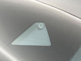 【i-ACTIVESENSE】走行中に前方の車両等を認識し、衝突しそうな時は警報とブレーキで衝突回避と被害軽減をアシスト。より安全にドライブをお楽しみいただけます。