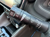 動くタイミングを調整できる間欠式ワイパーは、車速に連動して間欠時間が変化する機能も備えて運転をサポートしてくれます!