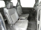 ゆとりある広々とした車内空間は、ドライブを始め買い物やレジャーなど、幅広く活躍します。一人でもみんなとでもお出かけを楽しみましょう!