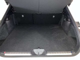 広々した荷室。ゴルフバッグが●●個積めます。リアシートとトランクが繋がっているので、長尺ものでも収納がOK!買い物等で重宝しますよ!広々トランクルーム。使い方は貴方次第です。