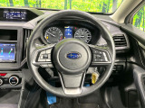 【純正革巻きステアリング】上質な革を使用することで、手にしっかり馴染みとても運転しやすいハンドルです♪