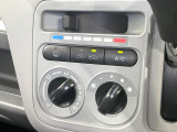 寒い冬も暑い夏も全席に快適な空調を届けてくれる、ダイヤル式エアコンを装備♪