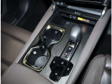 電動パーキングブレーキを装備しておりブレーキホールド機能付きです