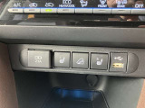 運転席&助手席にシートヒーター付いてます。寒い日に助かります