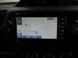 ナビは純正品。フルセグテレビ・CD・DVD・Bluetooth・SDオーディオ対応です。