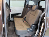ゆとりある広々とした車内空間は、ドライブを始め買い物やレジャーなど、幅広く活躍します。一人でもみんなとでもお出かけを楽しみましょう!