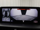 上から車両を見下ろしたような映像をナビゲーション画面に表示する「パノラミックビューモニター(左右確認サポート付)」も搭載しています。