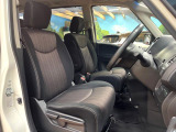運転席シート廻りは使用感も少なく、良好な状態となっています。丁寧に使われていたことがよくわかりますね。