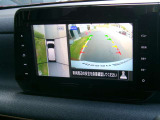 アラウンドビューモニター付きです 上から見たイメージで駐車出来ますので車庫入れの苦手な方も楽に駐車出来ます♪