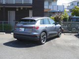 遠方へのご納車も承っております。 ご納車後は最寄のアウディ正規ディーラーで点検整備や保証修理が受けられます。