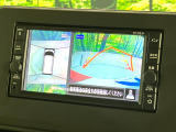 【アラウンドビューモニター】専用のカメラにより、上から見下ろしたような視点で360度クルマの周囲を確認することができます☆死角部分も確認しやすく、狭い場所での切り返しや駐車もスムーズに行えます。