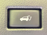 【パワーバックドア】スマートキーや運転席のボタンを押すだけでリアゲートが自動で開閉します!荷物を持っている時や、高い位置にあるバックドアを閉める際に便利な機能です♪