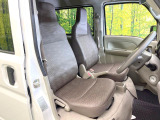 運転席シート廻りは使用感も少なく、良好な状態となっています。丁寧に使われていたことがよくわかりますね。